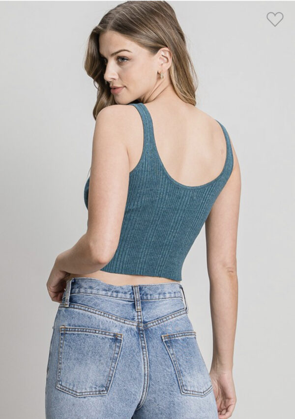 CROPPED HENLEY SWEATER TANK - Image 5
