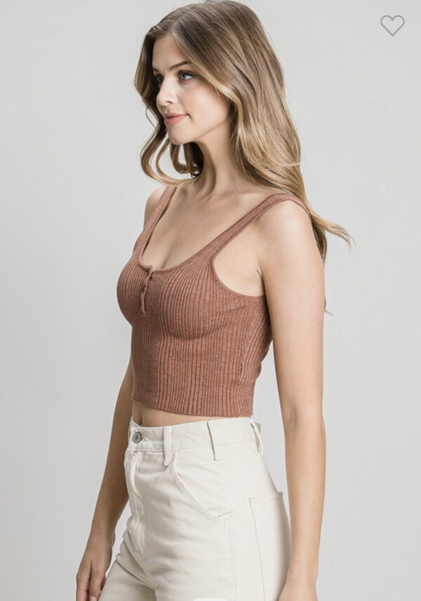 CROPPED HENLEY SWEATER TANK - Image 4
