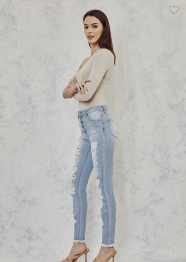 KAN CAN HIGH RISE LIGHT WASH BUTTON DOWN ANKLE SKINNY - Image 3
