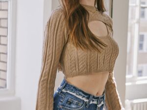 KAN CAN HIGH RISE FRAYED BUTTON FLY SHORTS