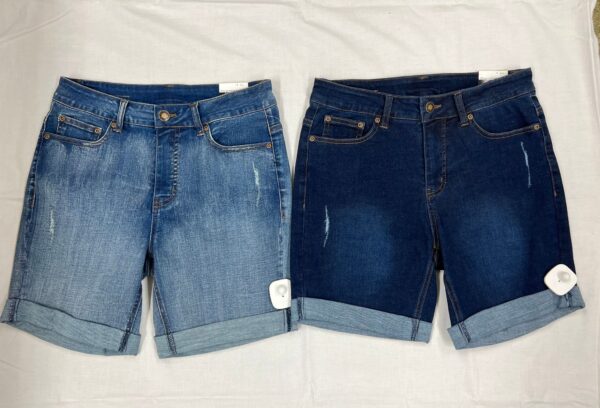 MULTIPLES DENIM BOYFRIEND SHORTS - Image 3