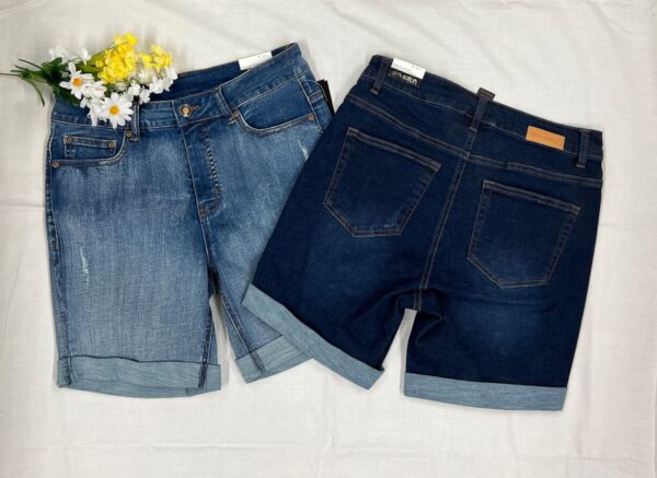 MULTIPLES DENIM BOYFRIEND SHORTS
