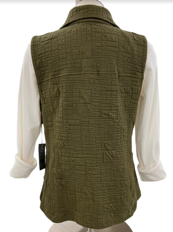HABITAT BOXY QUILTED SNAP FRONT VEST*NOW 75% OFF* - Image 3