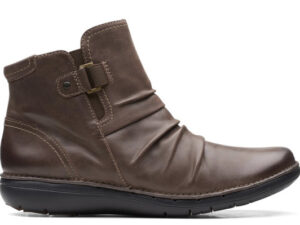 CLARKS UNLOOP TOP IN DARK BROWN LEATHER