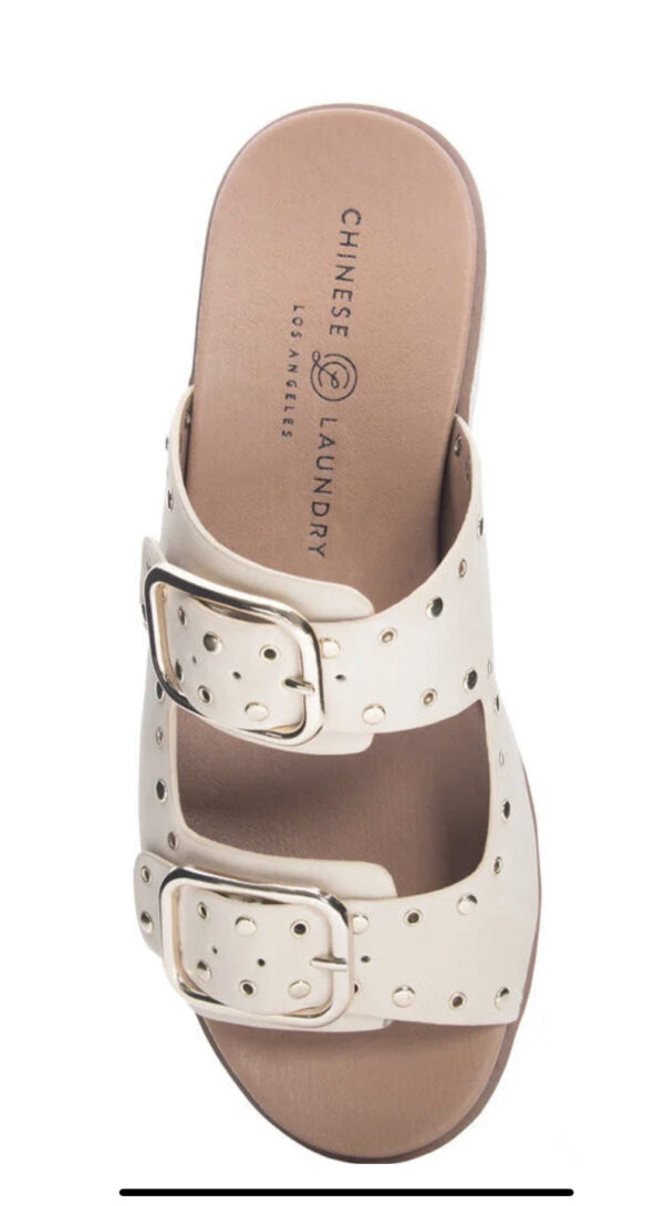 CHINESE LAUNDRY SURF STUD IN TAN - Image 4