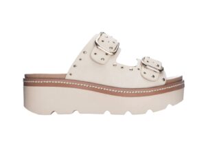 CHINESE LAUNDRY SURF STUD IN TAN