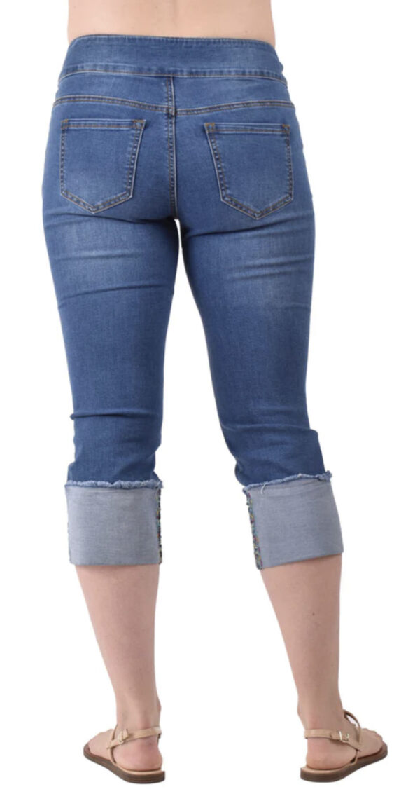 ETHYL PULL-ON  CAPRI WITH EMBROIDERY - Image 2