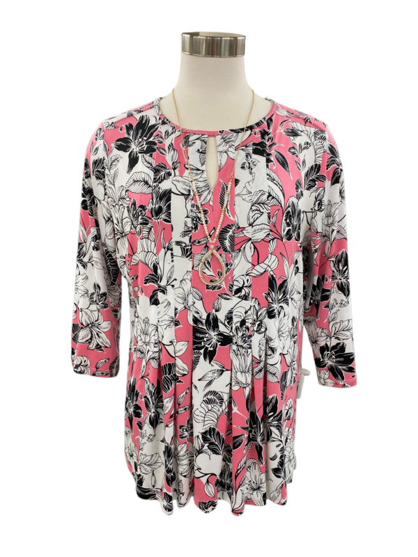 SOUTHERN LADY FLORAL PLEAT FRONT 3/4 SLEEVE TOP - Image 2