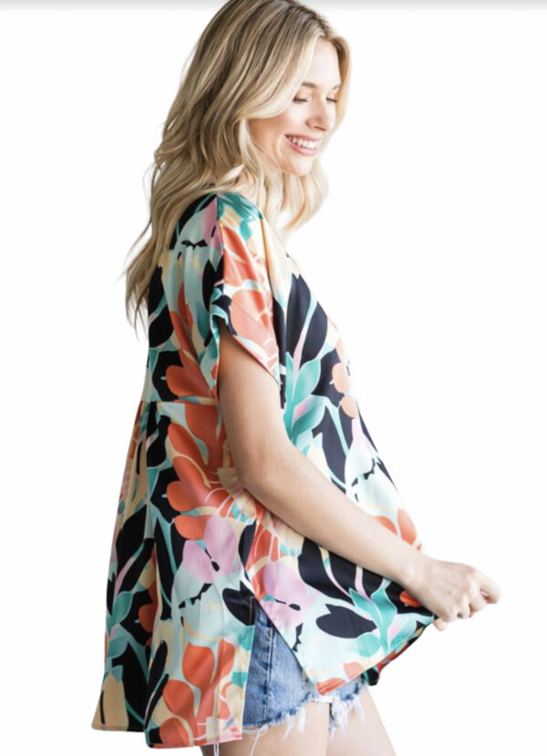AIR FLOW SHORT SLEEVE SEAMED BACK TUNIC*NOW 75% OFF* - Image 2