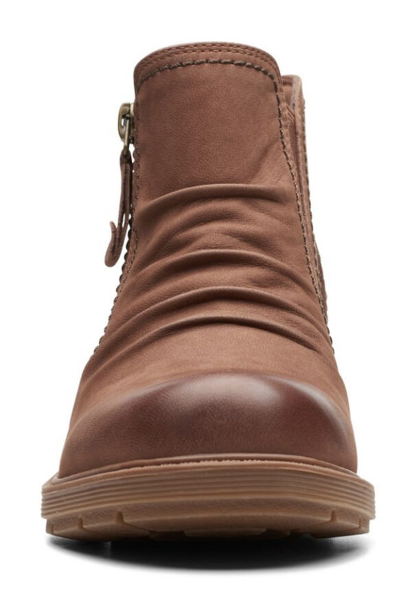 CLARKS HEARTH DOVE TAN NUBUCK LEATHER - Image 5