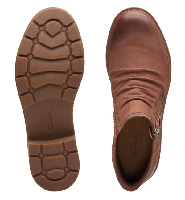 CLARKS HEARTH DOVE TAN NUBUCK LEATHER - Image 8