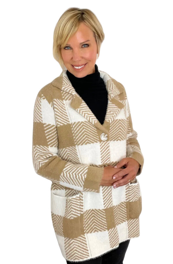 ETHYL TAN & IVORY SWEATER COAT*NOW 75% OFF*