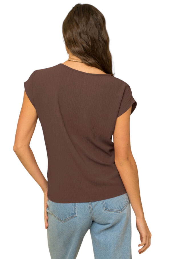 SHORT SLEEVE FRONT KNOT DETAIL BLOUSE - COFFEE - Image 2