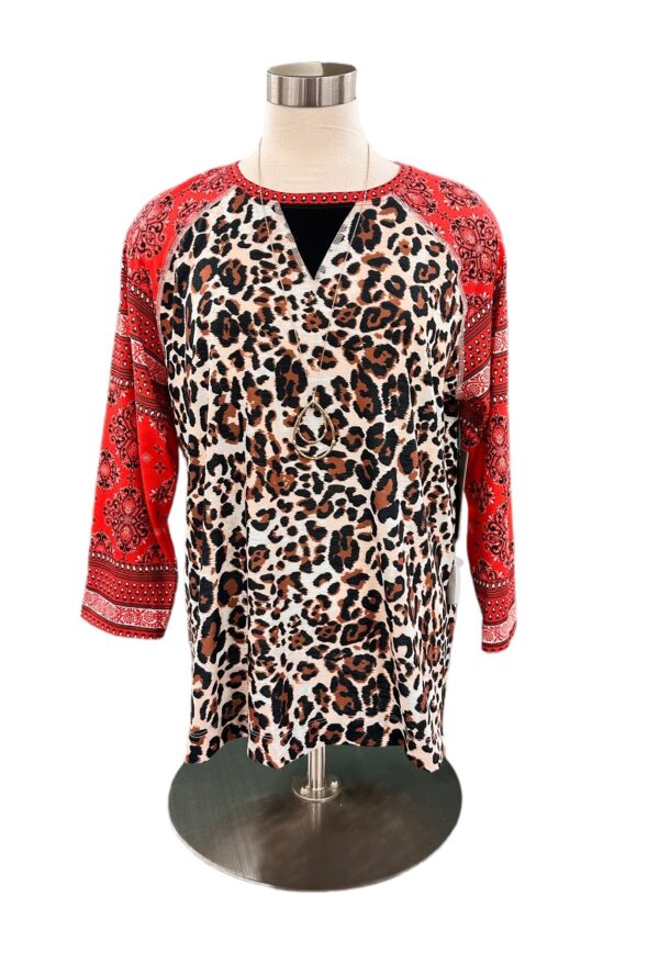 MULTIPLES RAGLAN SLEEVE PRINT KNIT TOP**NOW 75% OFF**