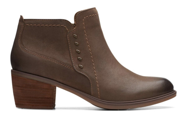 CLARKS NEVA LO DARK TAN LEATHER