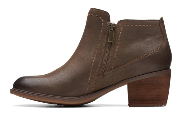 CLARKS NEVA LO DARK TAN LEATHER - Image 4