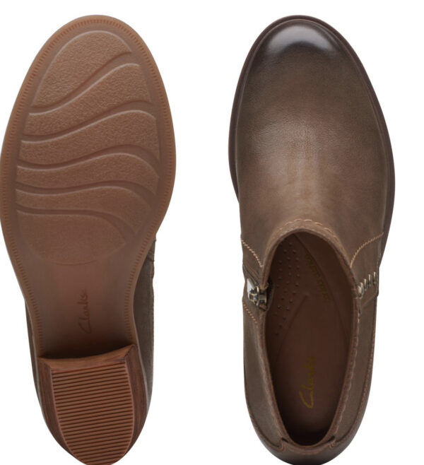 CLARKS NEVA LO DARK TAN LEATHER - Image 2