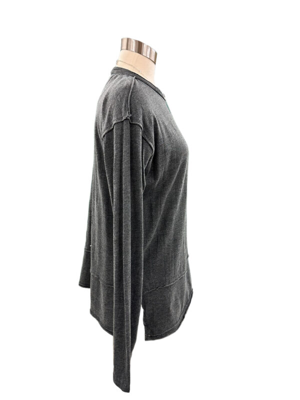L/S CREWNECK RAW STITCH TOP - Image 2