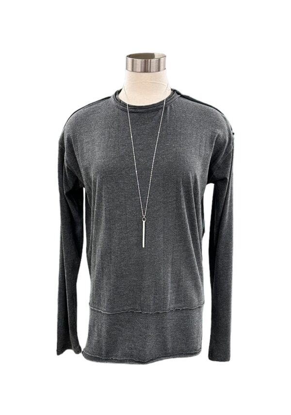 L/S CREWNECK RAW STITCH TOP