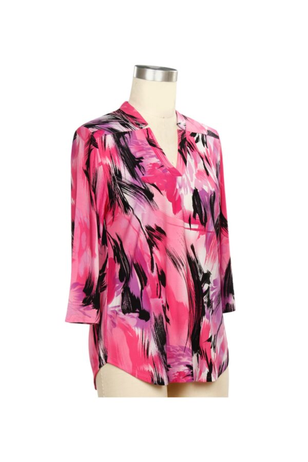 SOUTHERN LADY 3/4 SLEEVE V-NECK PRINT TOP