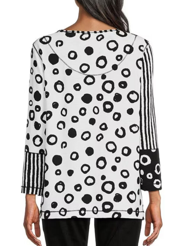 MULTIPLES 3/4 SLEEVE WHITE & BLACK PRINT KNIT TOP - Image 3