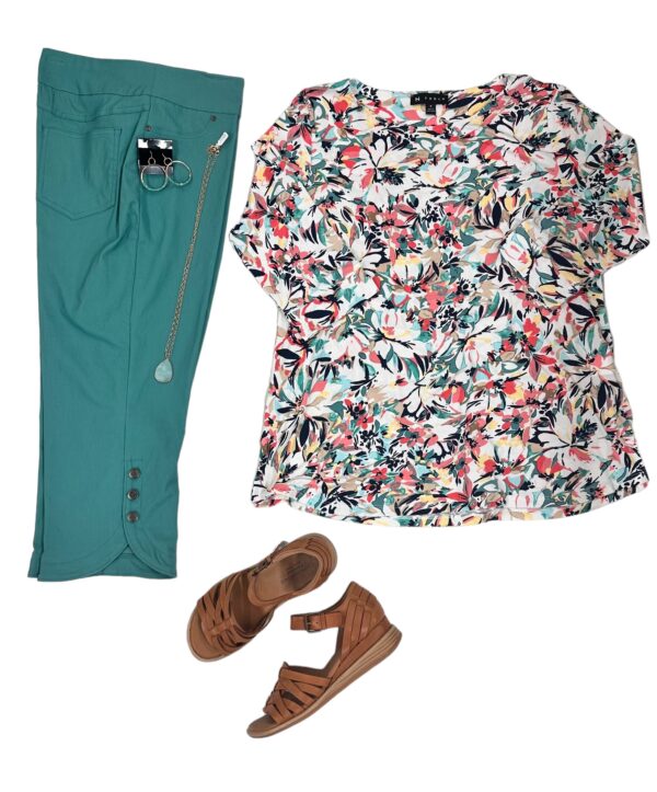 SOUTHERN LADY 3/4 SLEEVE FLORAL PRINT TOP - Image 4