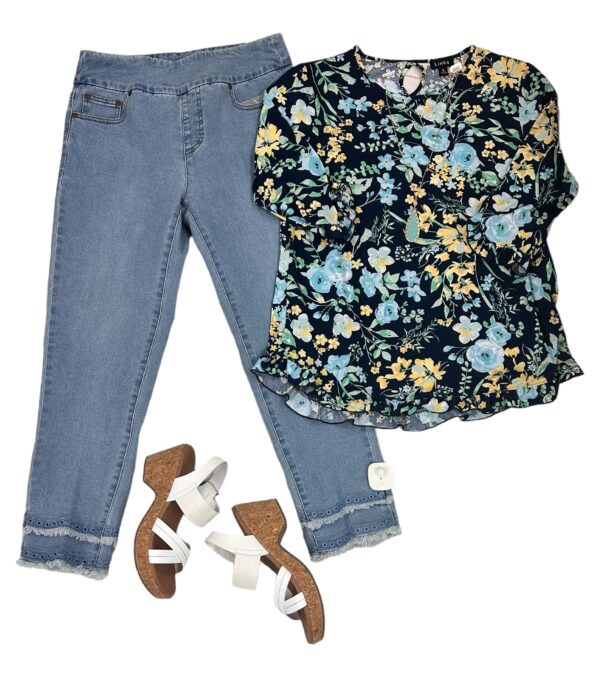 SOUTHERN LADY 3/4 SLEEVE FLORAL PRINT KNIT TOP - Image 7