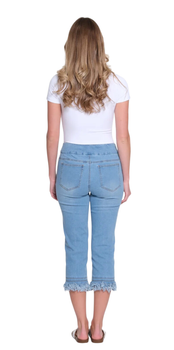 MULTIPLES PULL ON FRINGE HEM CAPRI - Image 5