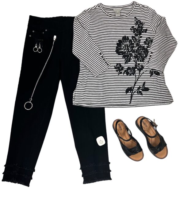 MULTIPLES SLIMSATION FRINGE ANKLE JEANS - Image 9