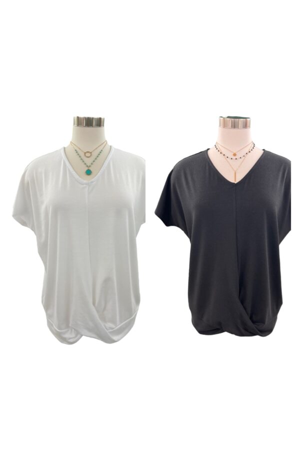 KEREN HART SHORT SLEEVE TWIST HEM KNIT TOP