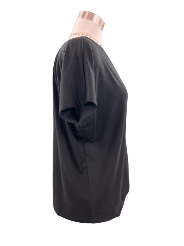 KEREN HART SHORT SLEEVE TWIST HEM KNIT TOP - Image 4