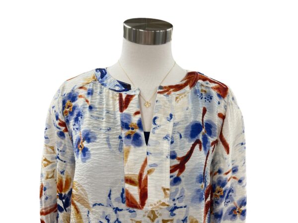 MULTIPLES SHIRRED 3/4 SLEEVE Y-NECK TOP - Image 6