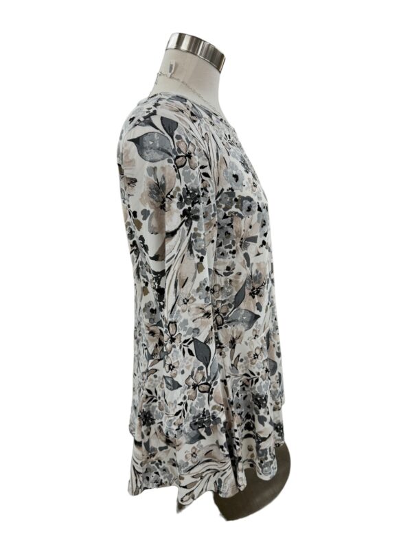 SOUTHERN LADY 3/4 SLEEVE FLORAL PRINT TOP - Image 5