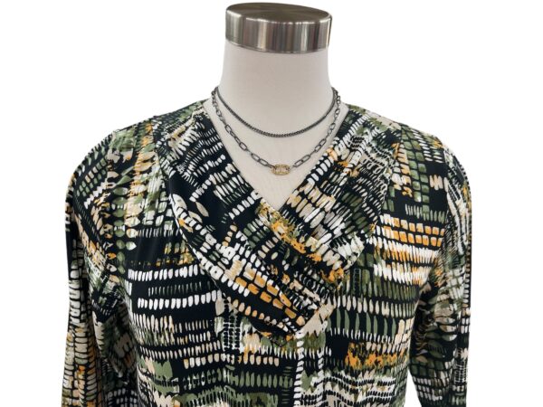 SOUTHERN LADY 3/4 SLEEVE DOTTED PATCH PRINT V-NECK - Image 6