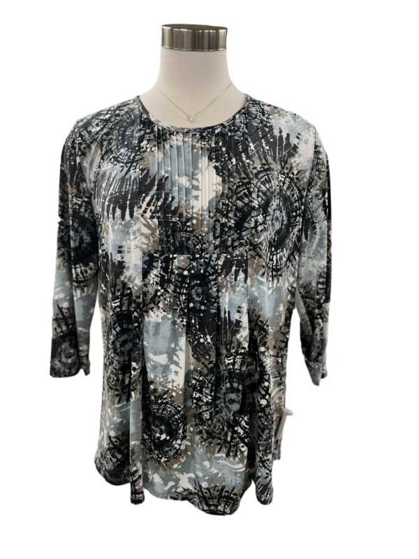 SOUTHERN LADY 3/4 SLEEVE TIE-DYE PLEAT FRONT TOP - Image 7