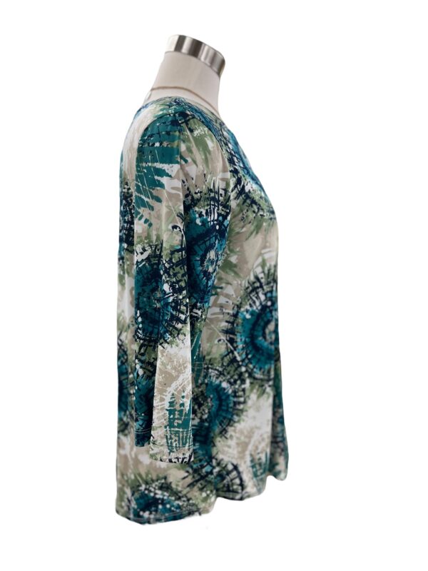 SOUTHERN LADY 3/4 SLEEVE TIE-DYE PLEAT FRONT TOP - Image 4