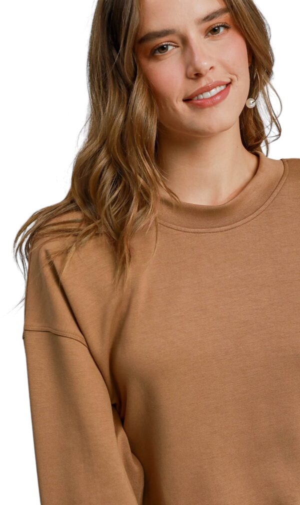 UMGEE LUXE KNIT WAIST LENGTH CREWNECK - Image 4