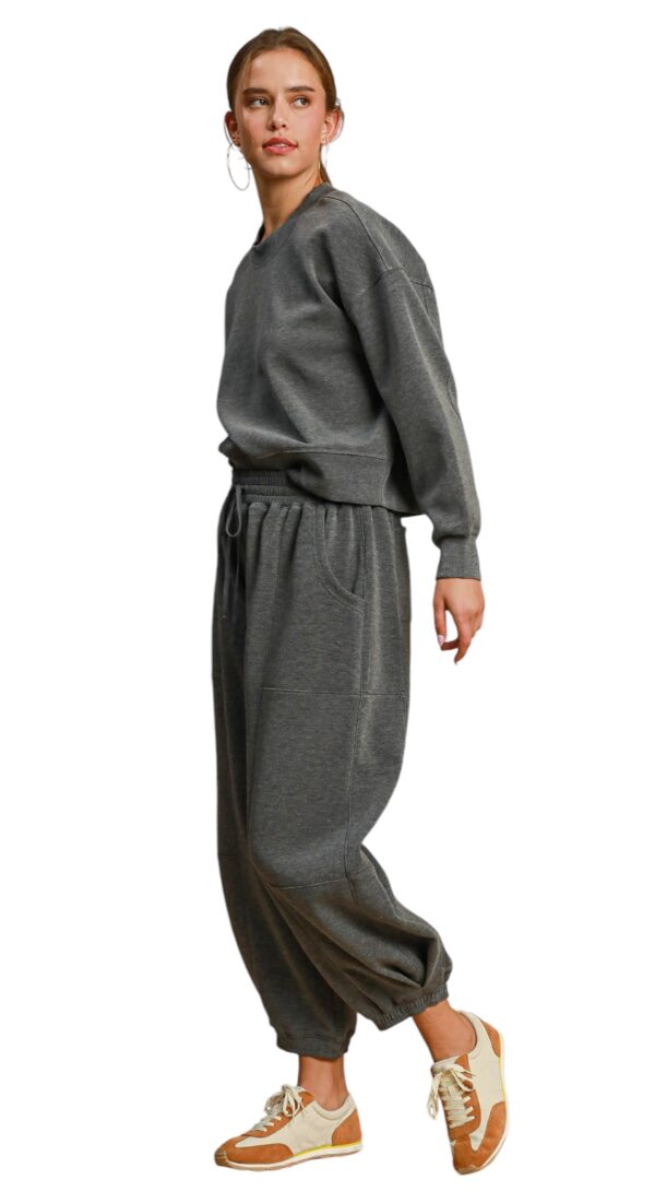 UMGEE LUXE KNIT WAIST LENGTH CREWNECK - Image 9
