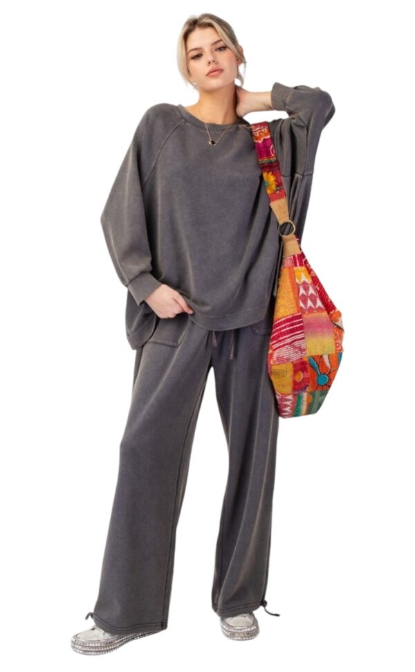 EASEL 3/4 SLEEVE OVERSIZED MINERAL WASH KNIT TOP - Image 3