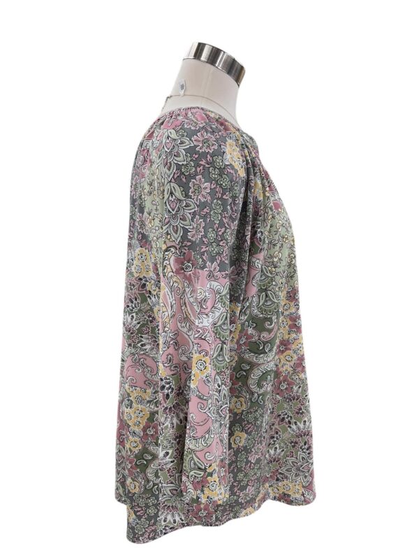 SOUTHERN LADY NOTCH NECK PAISLEY PRINT TOP - Image 3