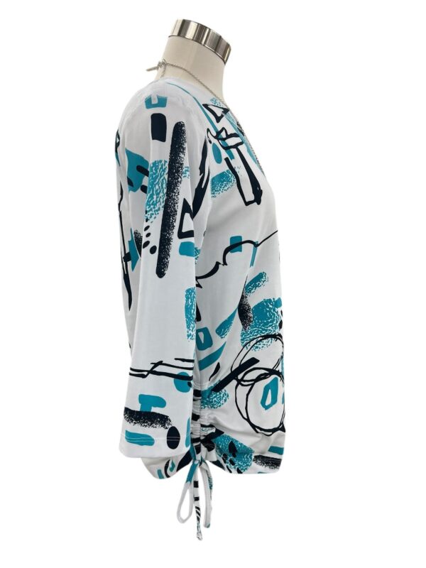 SOUTHERN LADY 3/4 SLEEVE SIDE RUCHE GEO PRINT TOP - Image 4