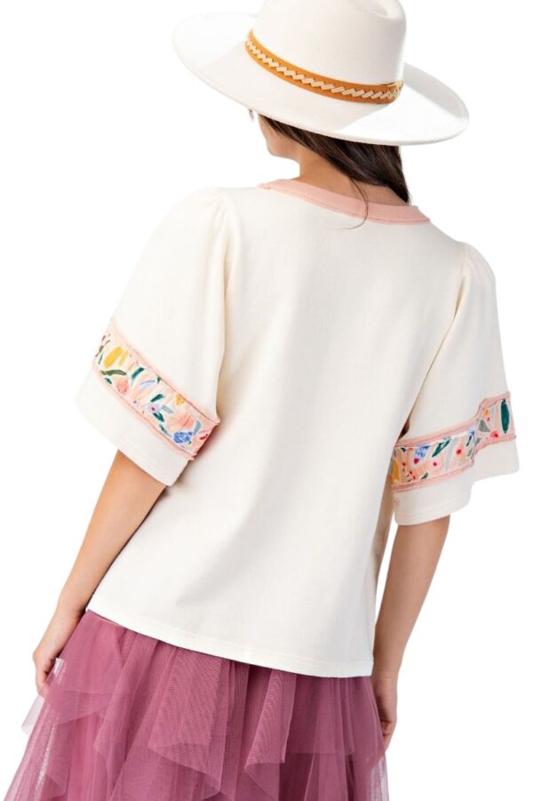 EASEL PUFF SLEEVE FLOWER PATCH TOP - Image 6