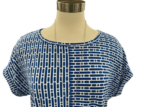 MULTIPLES SHORT SLEEVE ROYAL & WHITE BUTTON BACK TOP - Image 5