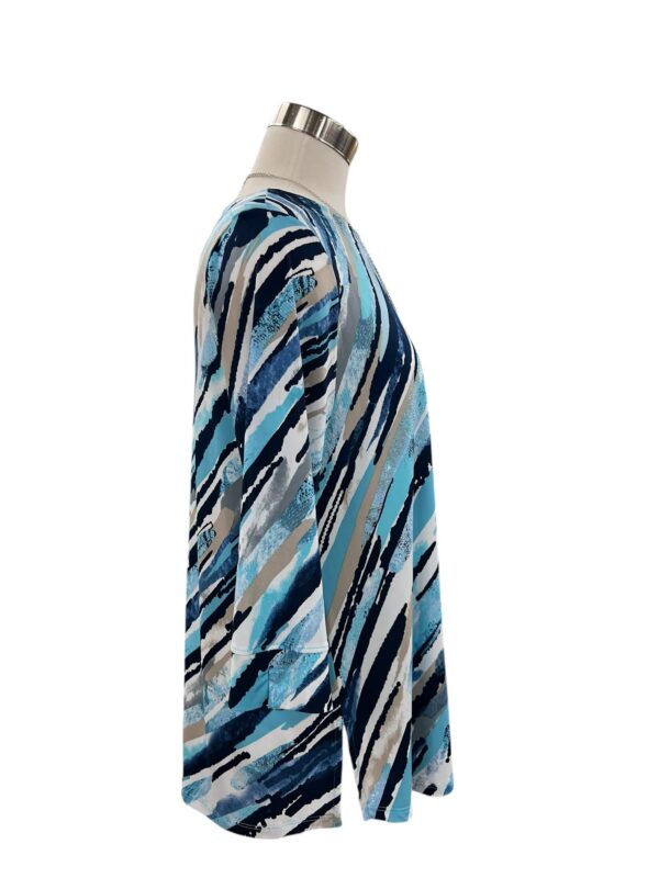 SOUTHERN LADY 3/4 SLEEVE ANGLE STRIPE TOP - Image 4
