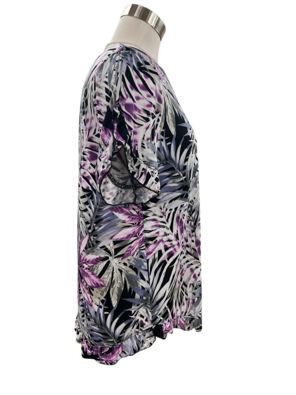 SOUTHERN LADY SHORT SLEEVE RUFFLE TRIM PALM PRINT TOP - Image 3