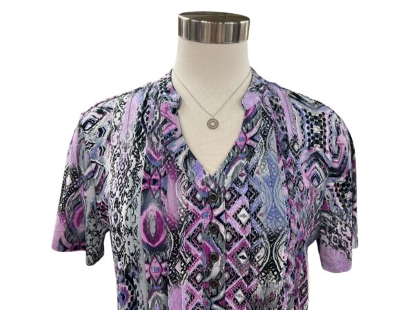 SOUTHERN LADY SHORT SLEEVE NOTCH NECK PRINT TOP - Image 2